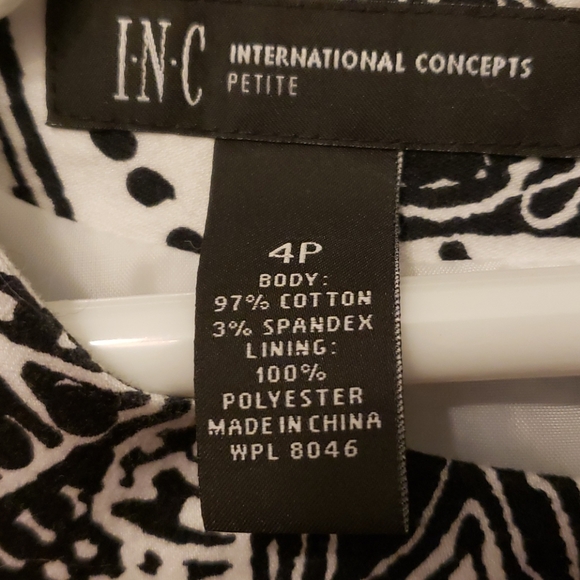 Ladies dress - Picture 2 of 7